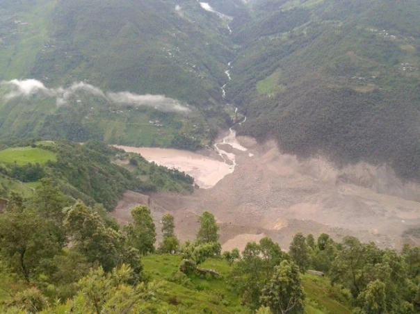 Flash-flood- Biyasar-kullu